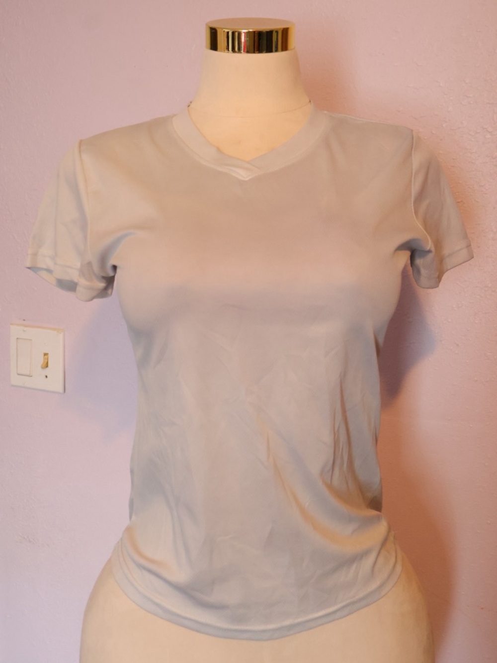 Classic V-Neck Short Sleeve Tee in Light Gray